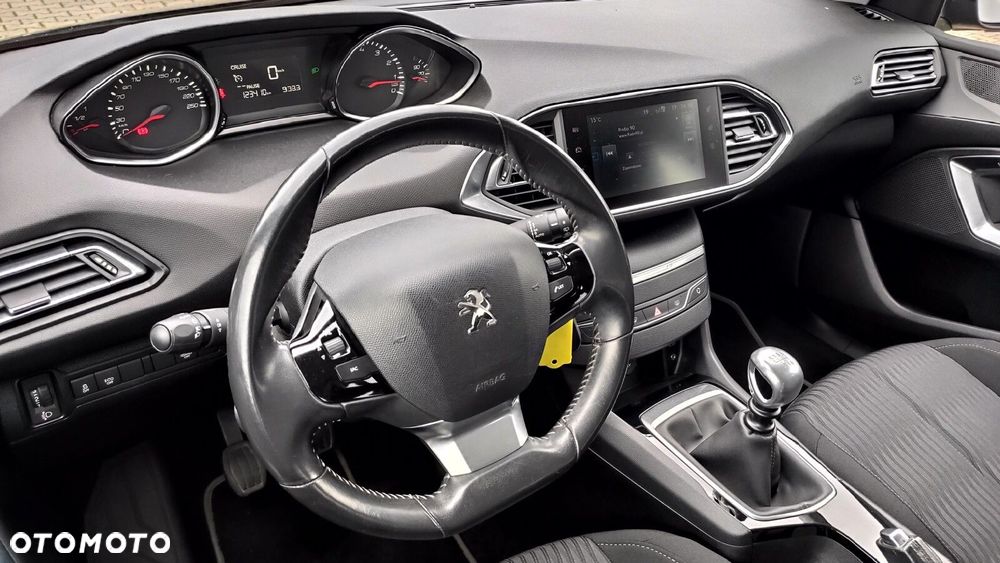 Peugeot 308 - 33