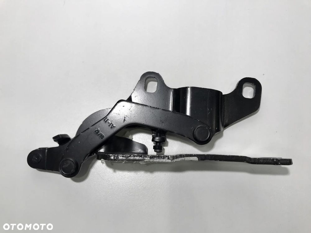 ZAWIAS MASKI PRAWY BMW 1 E81 E87 7060560 - 6