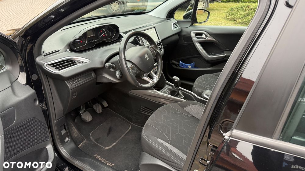 Peugeot 2008 1.2 Pure Tech Active S&S - 8