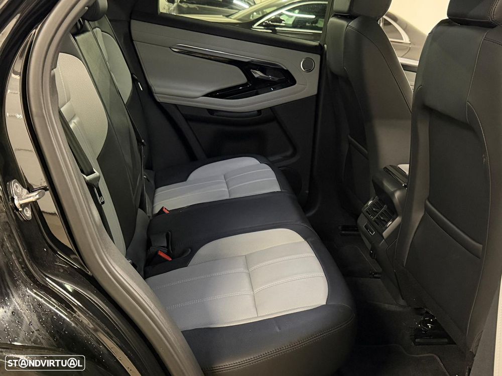 Land Rover Range Rover Evoque P300e R-Dynamic - 19
