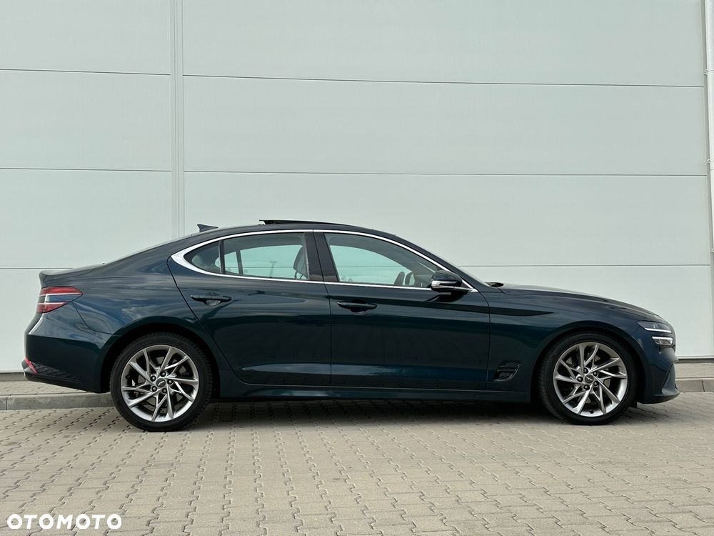Genesis G70 Shooting Brake 2.0T RWD 8AT Premium - 2