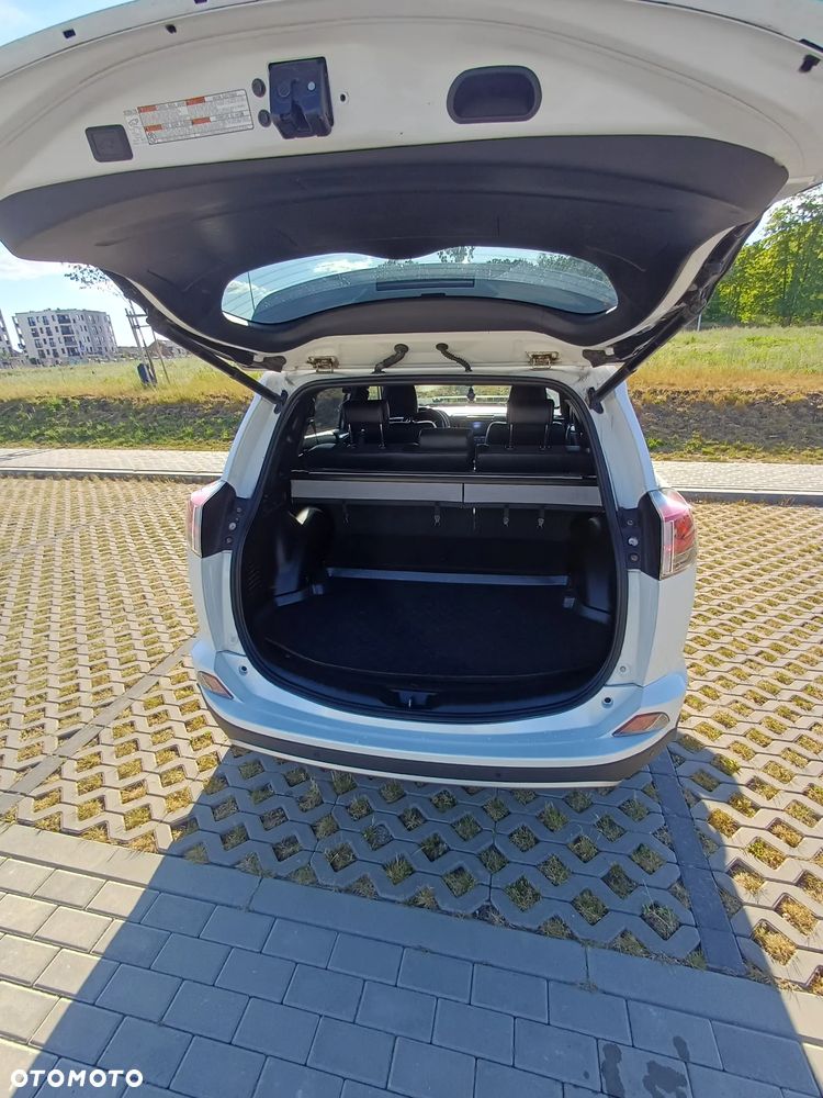 Toyota RAV4 - 8