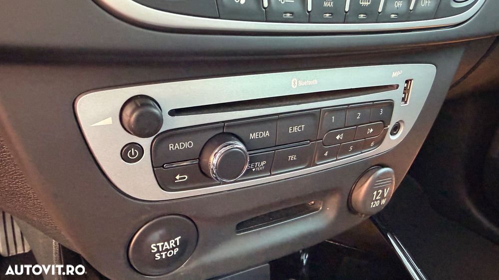 Renault Megane ENERGY dCi 130 Start & Stop Bose Edition - 27