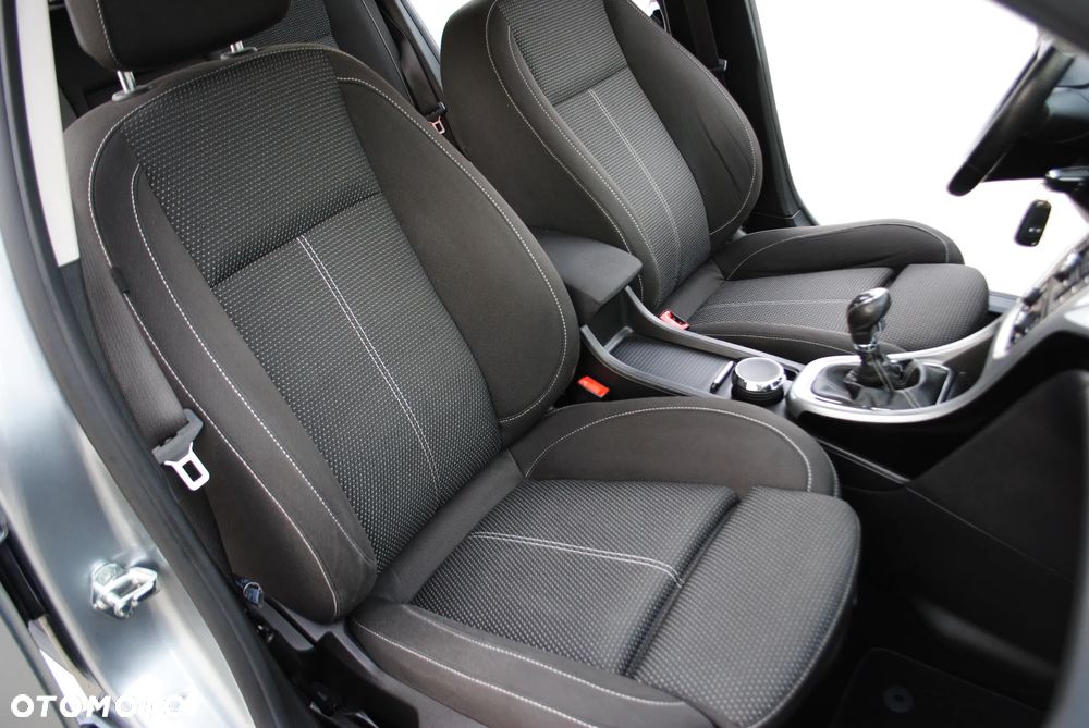 Opel Astra 1.4 Turbo Cosmo - 9