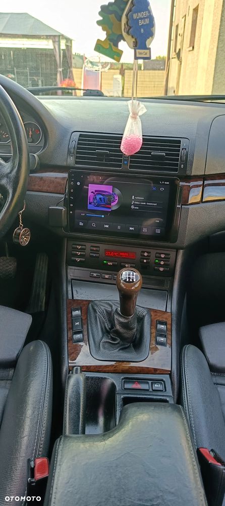 BMW Seria 3 330ix - 14