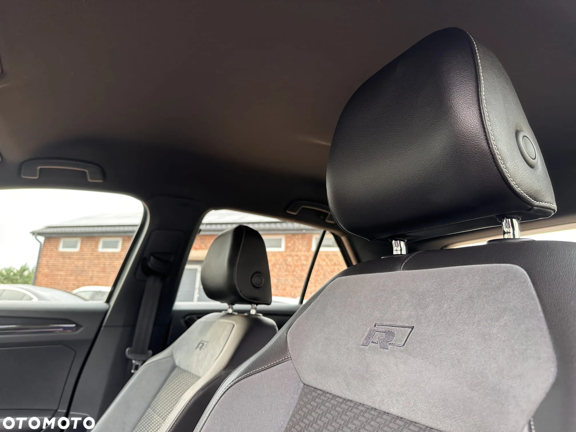 Volkswagen T-Roc 1.5 TSI R-Line Plus DSG - 31