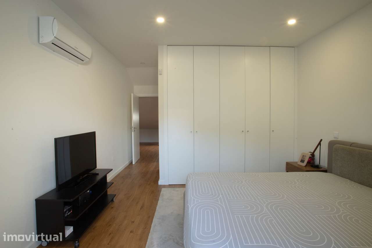 Moradia T3+1 em Canelas - Grande imagem: 2/60