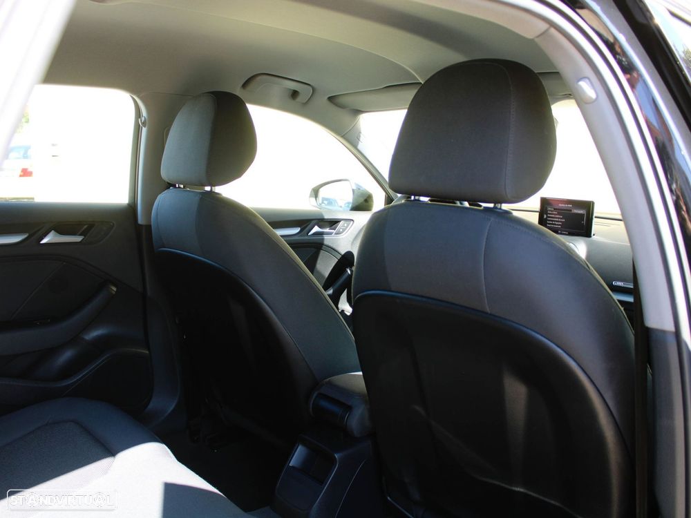Audi A3 Sportback 30 TFSI S tronic - 49