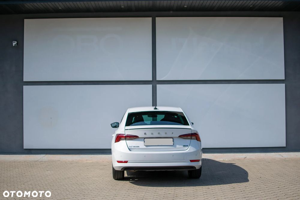 Skoda Octavia - 4
