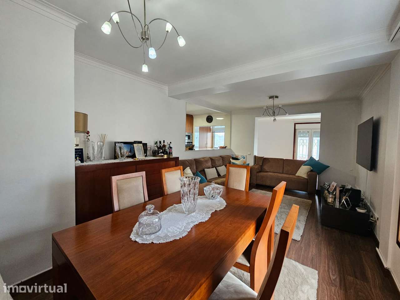 Andar Moradia Duplex Totalmente Renovado - Excelente localização - Grande imagem: 3/24