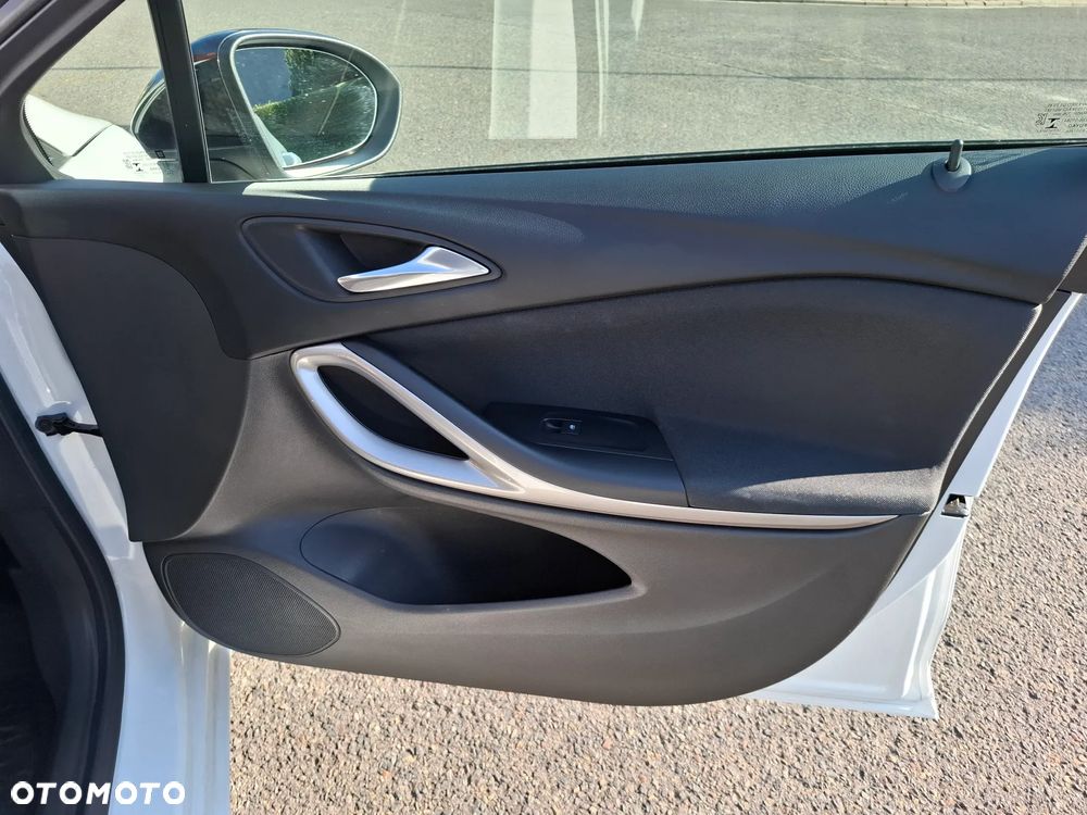 Opel Astra 1.2 T GS Line S&S - 32