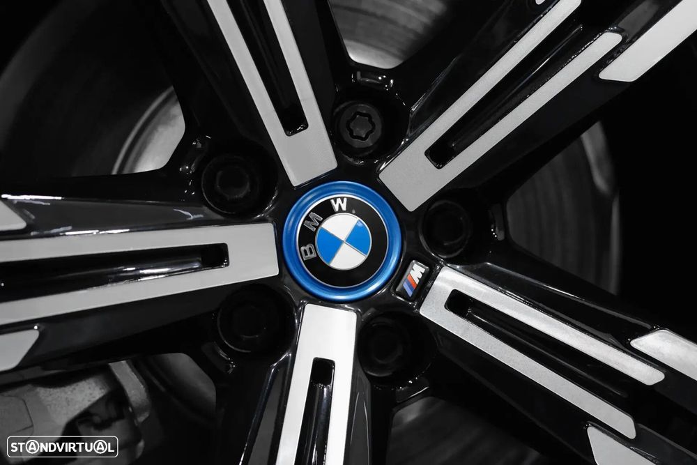 BMW 320 e Pack M Auto - 16