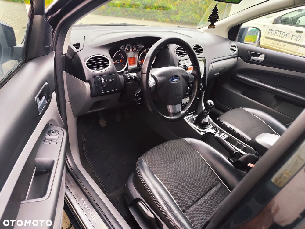 Ford Focus 1.6 Platinium X - 11