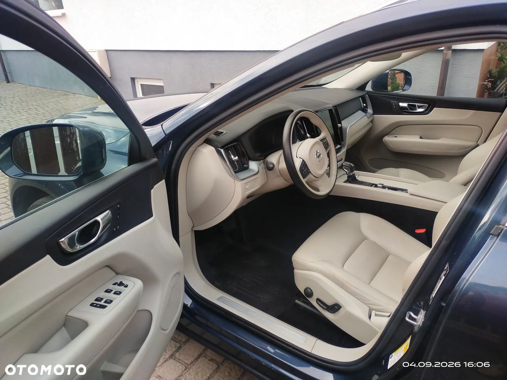 Volvo XC 60 T5 AWD Momentum - 11