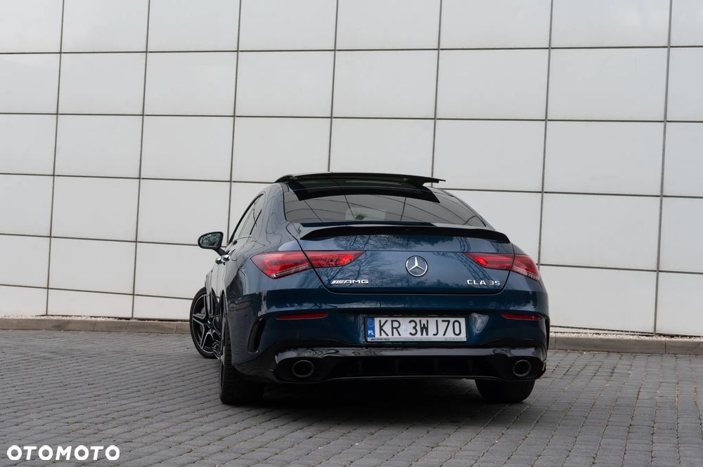 Mercedes-Benz CLA - 12