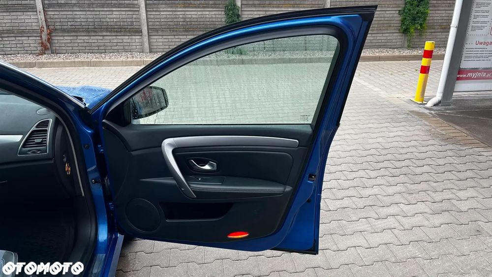 Renault Laguna 2.0 DCi FAP GT - 16