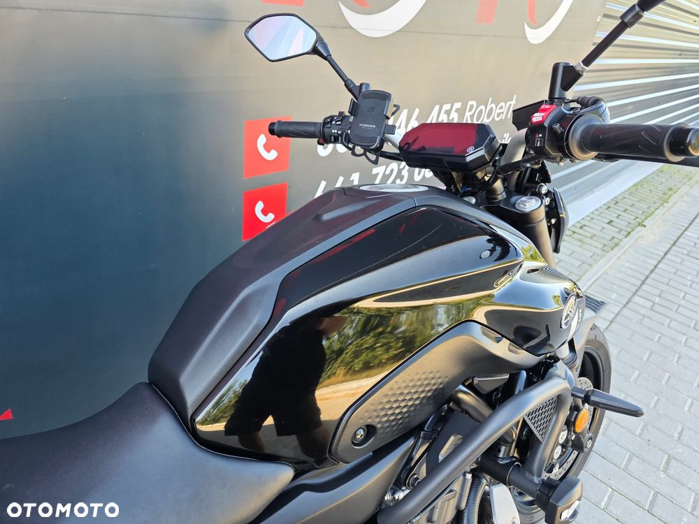 Yamaha MT - 24