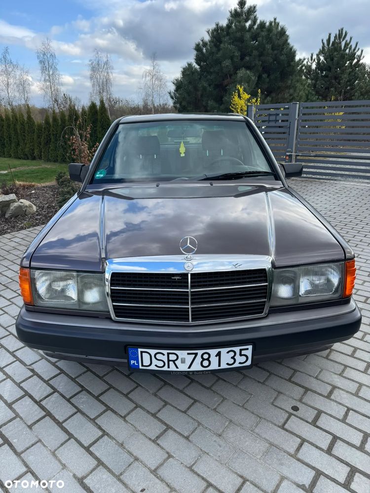 Mercedes-Benz W201 (190) - 3
