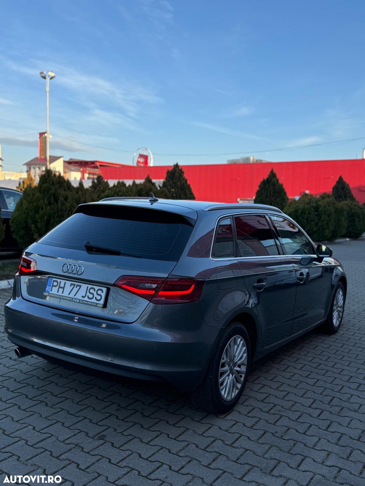 Audi A3 1.6 TDI S tronic Sport - 6