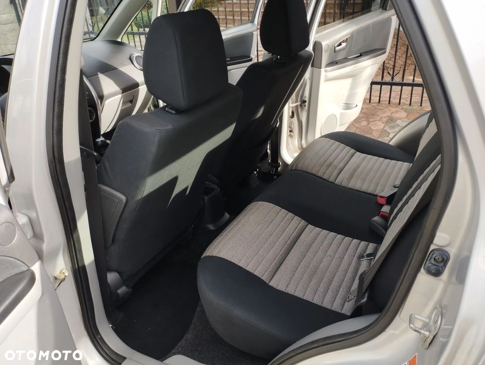 Suzuki SX4 1.9 DDiS 4WD GS / Premium - 12