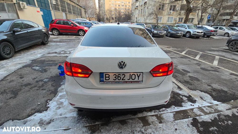 Volkswagen Jetta 1.2 TSI Trendline - 6