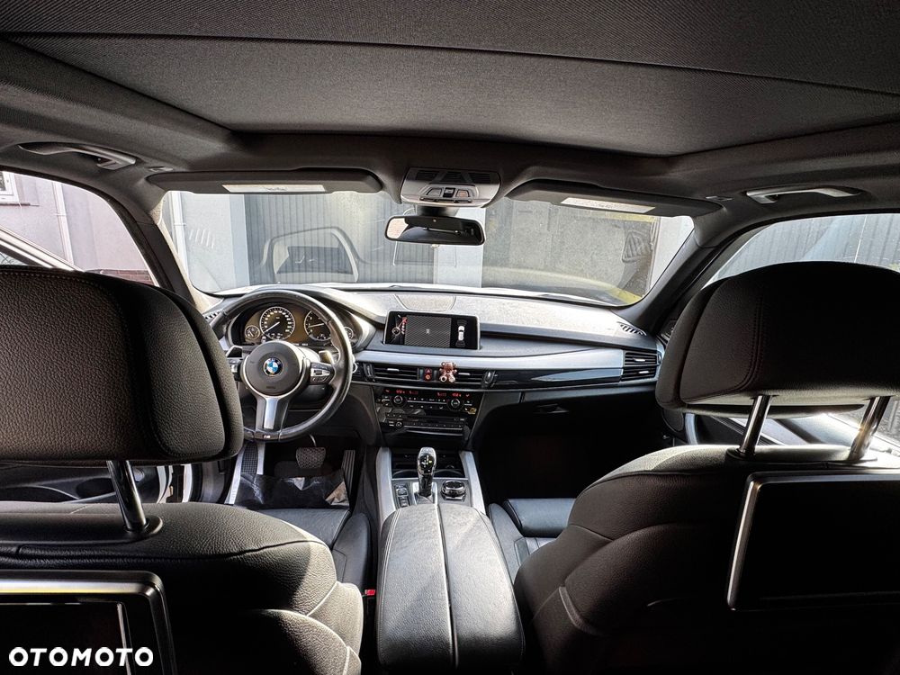 BMW X5 xDrive50i Sport-Aut - 15