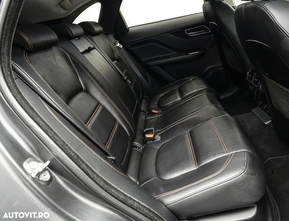 Jaguar F-Pace 20d AWD Pure - 17
