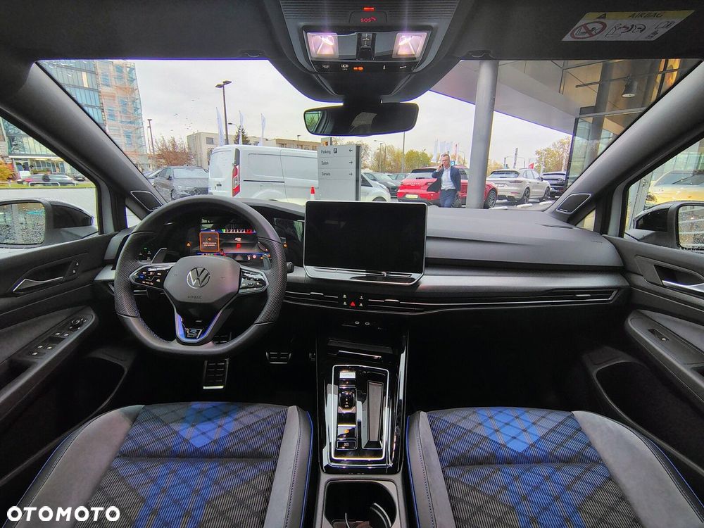 Volkswagen Golf - 24