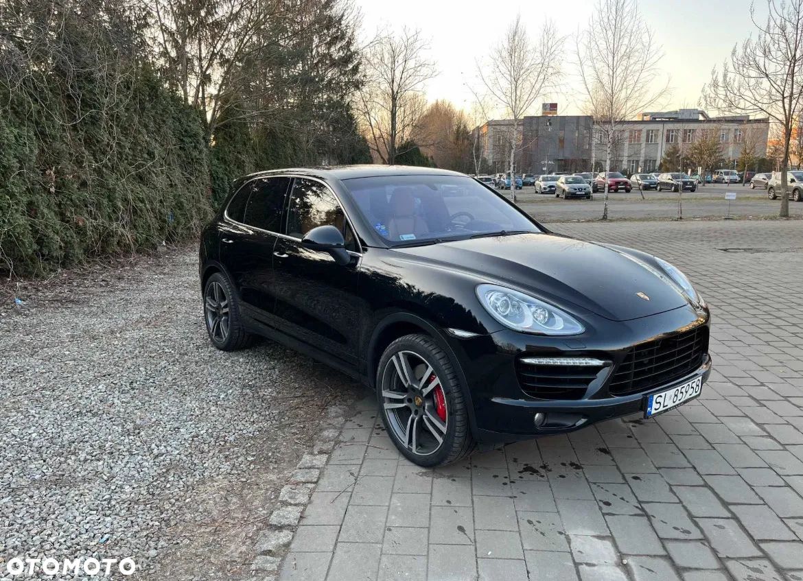 Porsche Cayenne Turbo - 1
