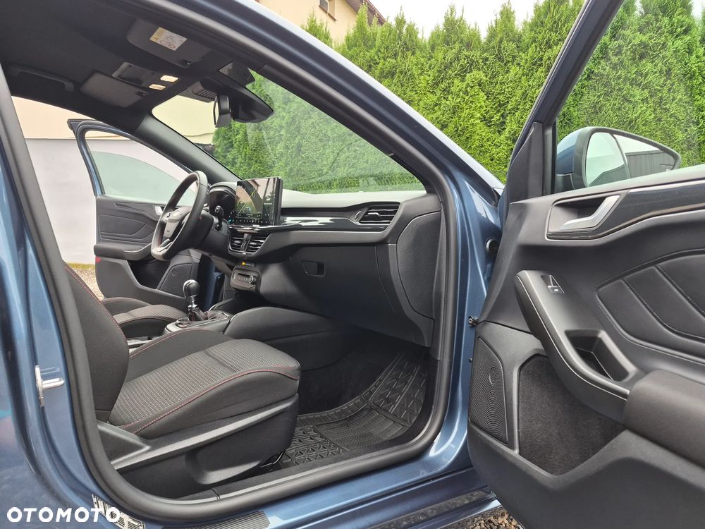 Ford Focus 1.0 EcoBoost Hybrid ST-LINE - 20