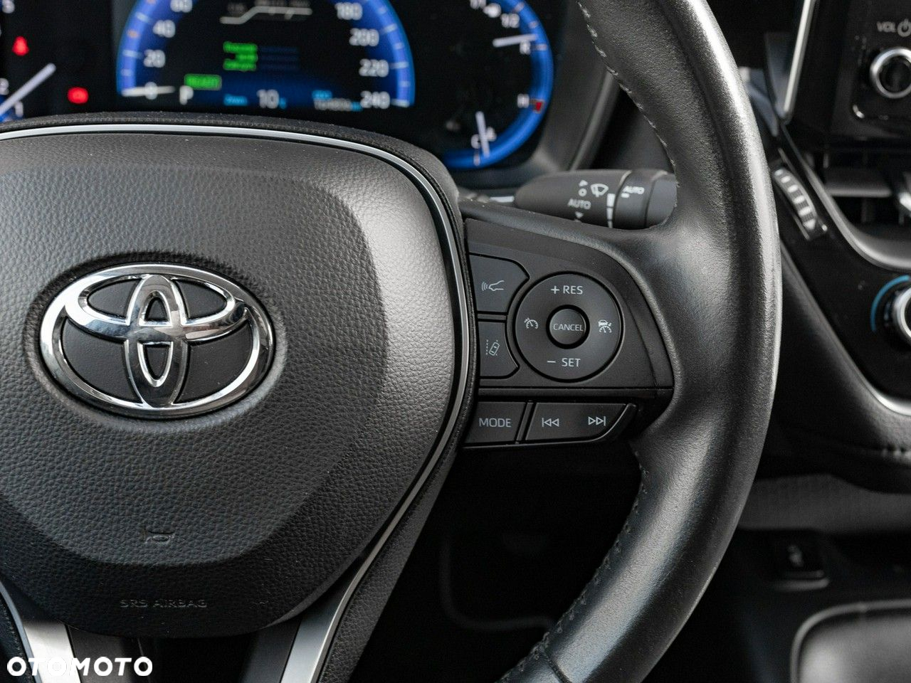 Toyota Corolla 1.8 Hybrid GPF Comfort - 18