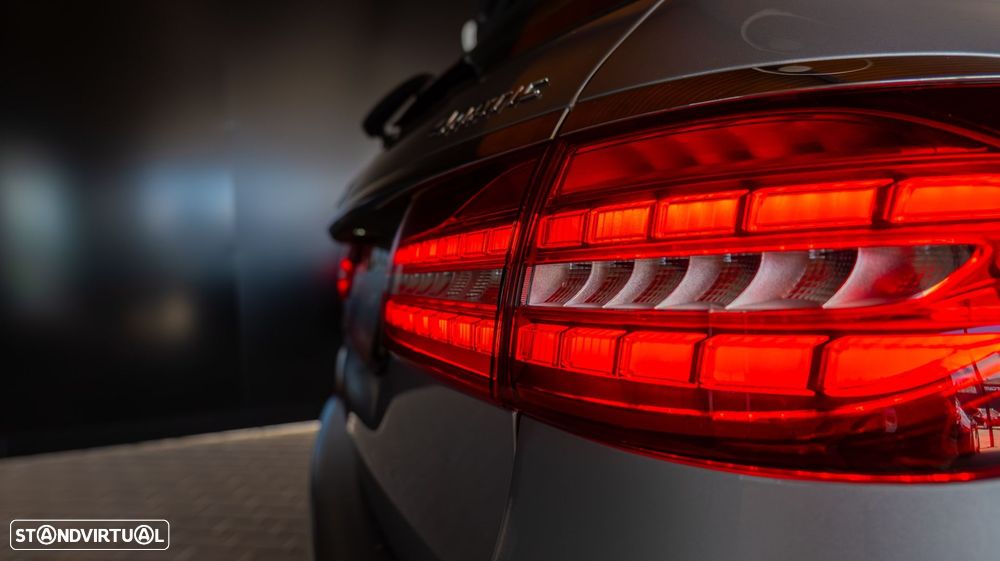Mercedes-Benz E 300 de Avantgarde 4Matic - 26