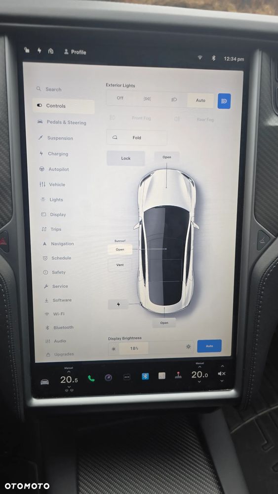 Tesla Model S - 26