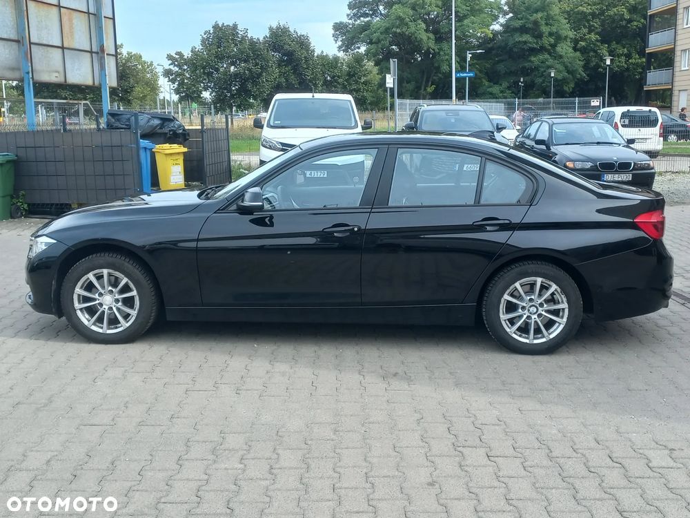 BMW Seria 3 318i - 2