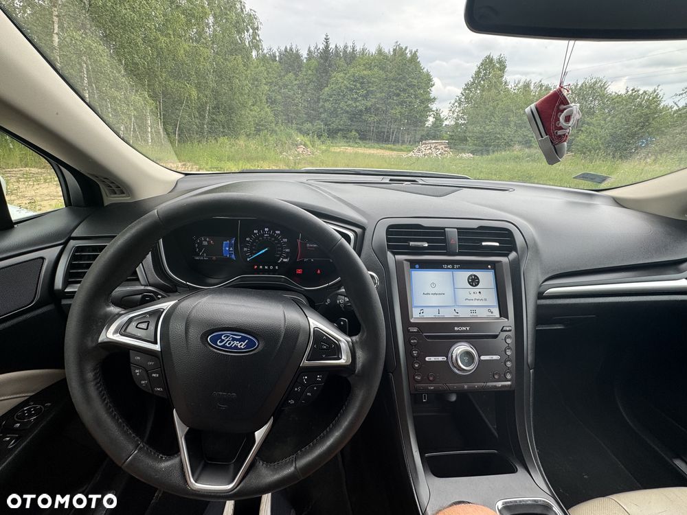 Ford Fusion 2.0 EcoBoost Titanium - 14