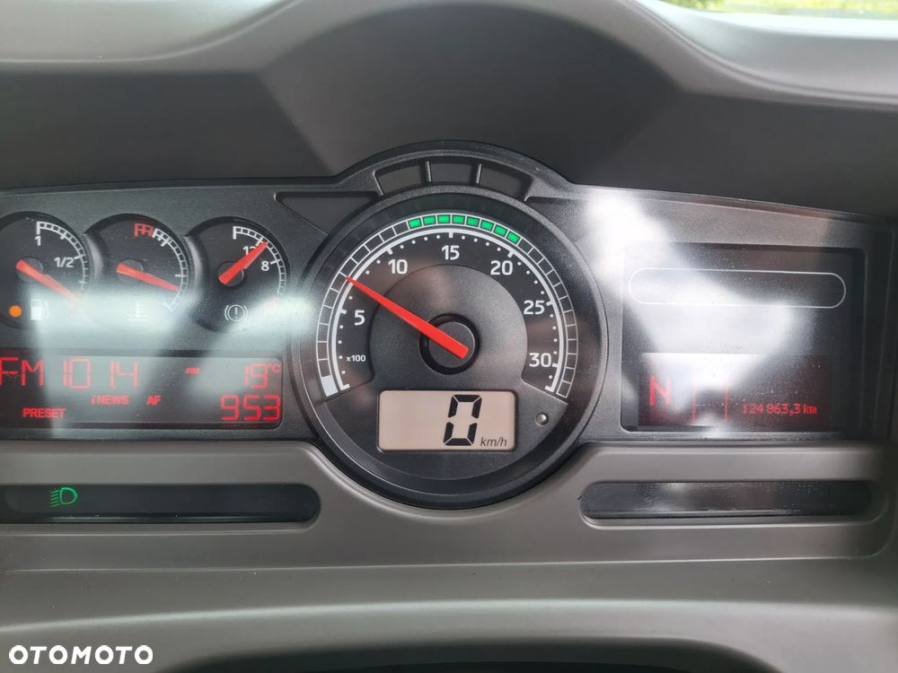 Renault Midlum 220 Zamiatarka Johnston VS500 Szczotki L/R Obie Strony Napęd Hydrostatyczny 2012r - 28