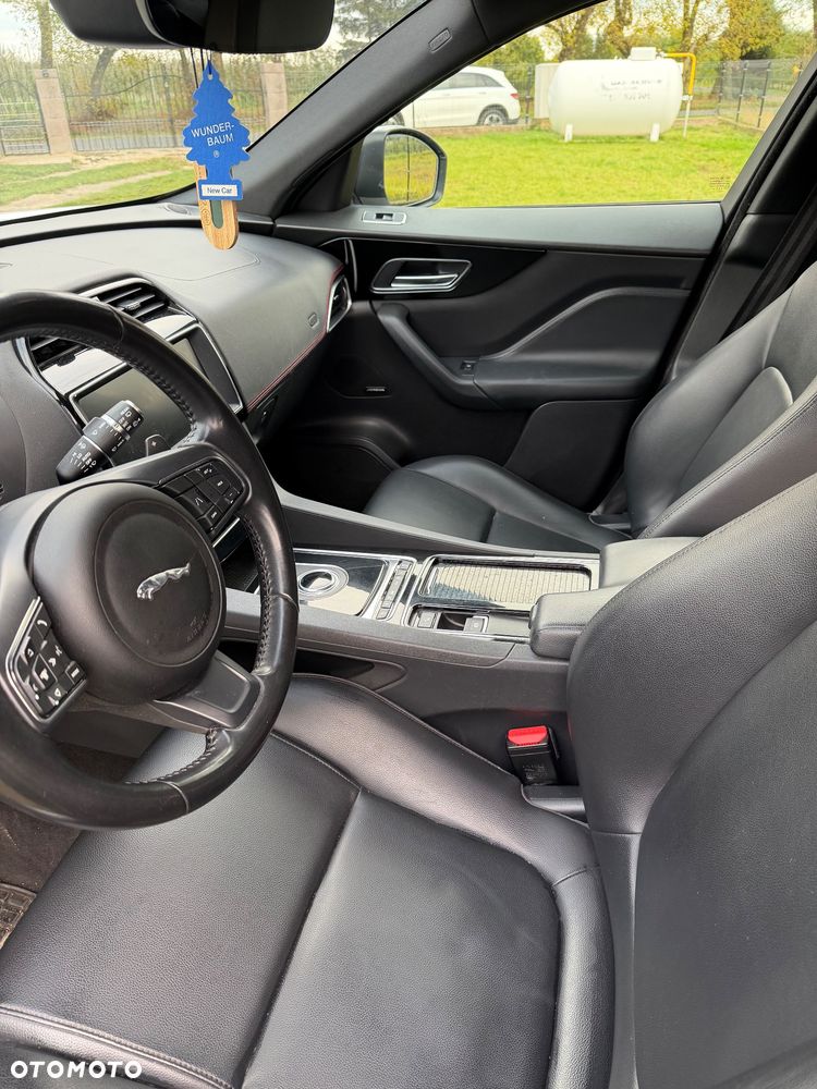 Jaguar F-Pace - 9
