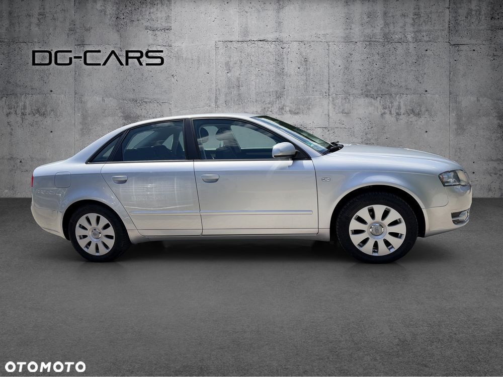 Audi A4 Limousine - 17