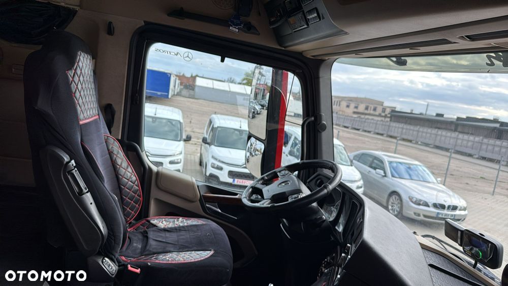 Mercedes-Benz Actros - 4