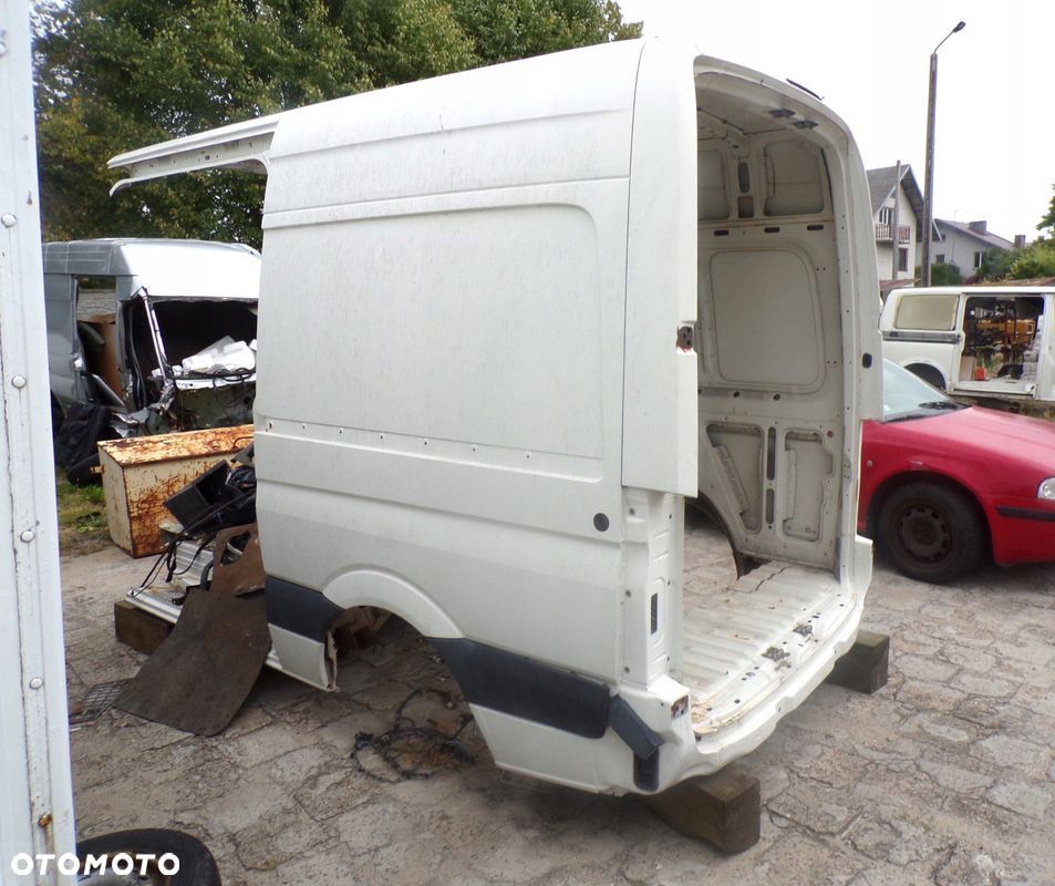 VW CRAFTER ŚREDNI 2006-20016r SŁUPKI ĆWIARTKI TYŁ SAMOCHODU BEZ RDZY - 3