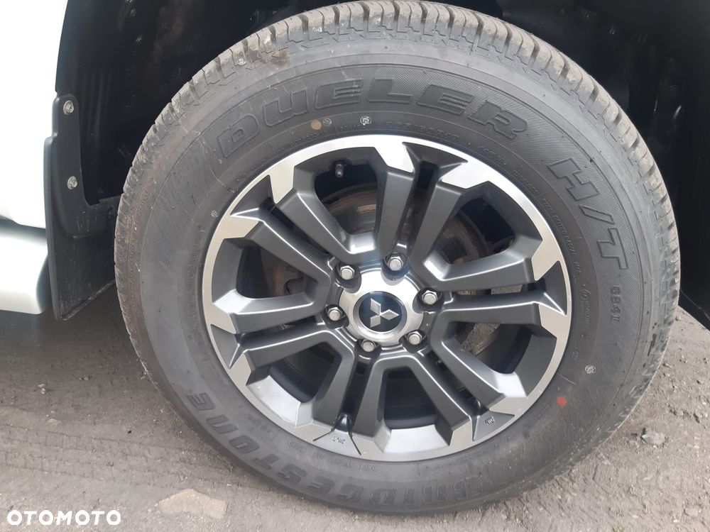Mitsubishi L200 Pick Up 4x4 S&S Double Cab Basis - 18