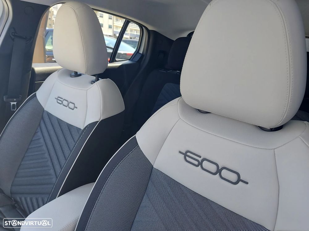 Fiat 600 1.2 Hybrid La Prima - 38