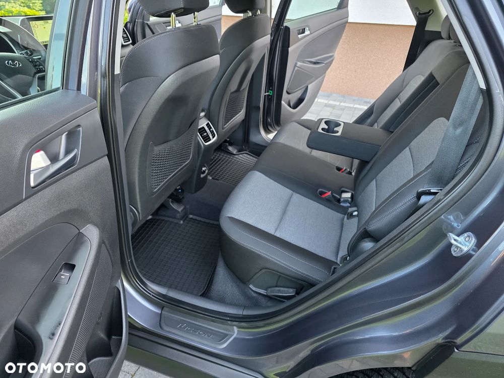 Hyundai Tucson blue 1.6 GDi 2WD Passion - 12