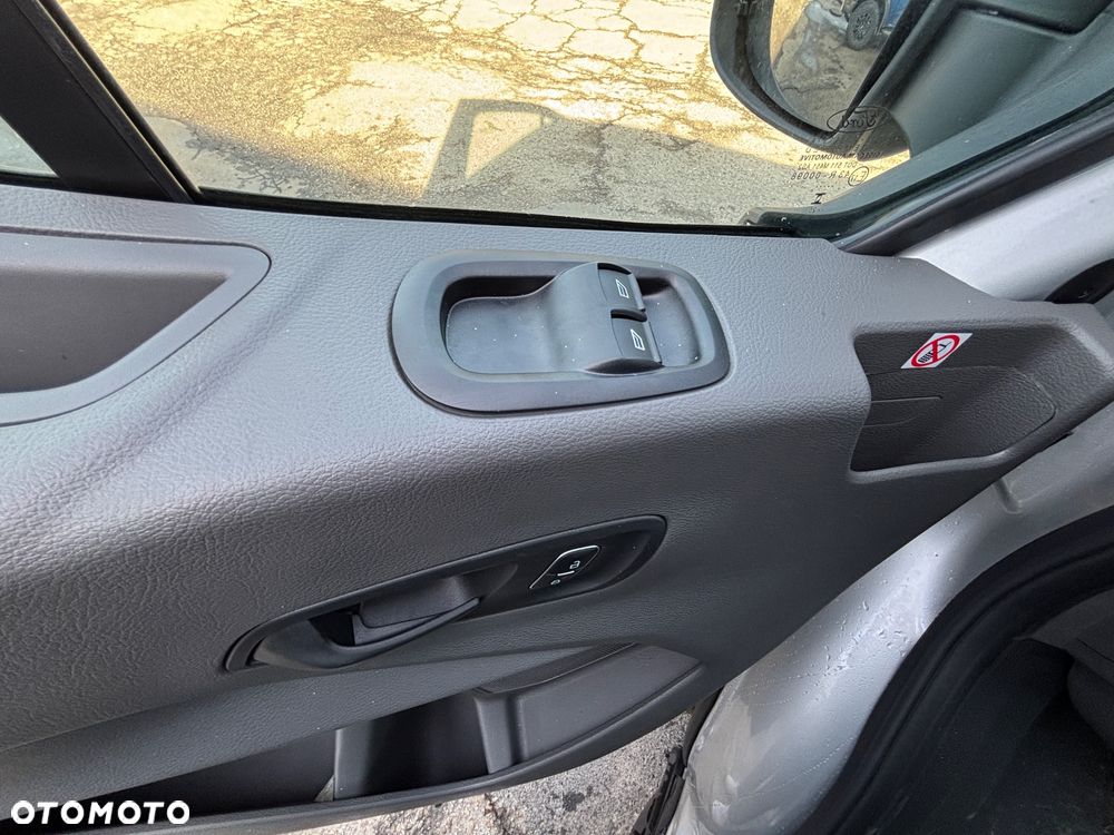 Ford Transit Van Trend  L4 2.0 ON 165 KM LDT 6.2 M 6  RWD - 11