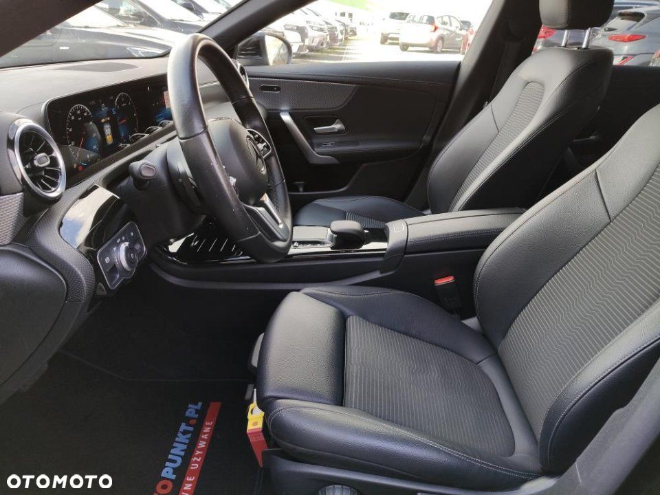 Mercedes-Benz CLA - 16