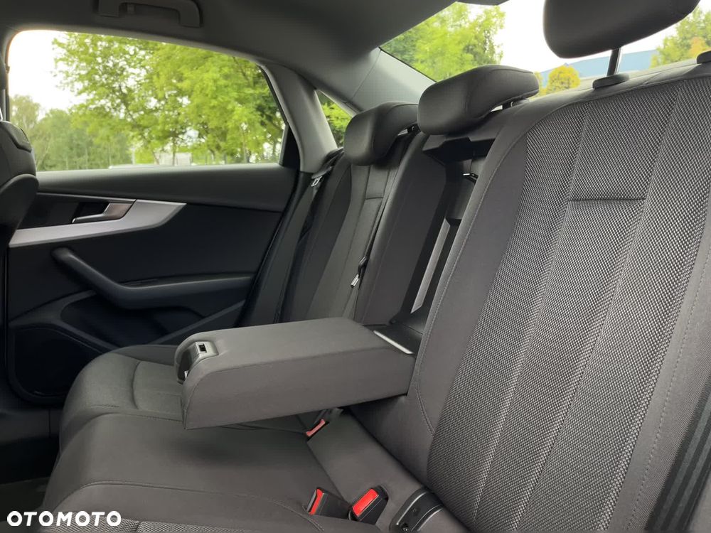 Audi A4 Limousine 1.4 TFSI Sport S tronic - 10