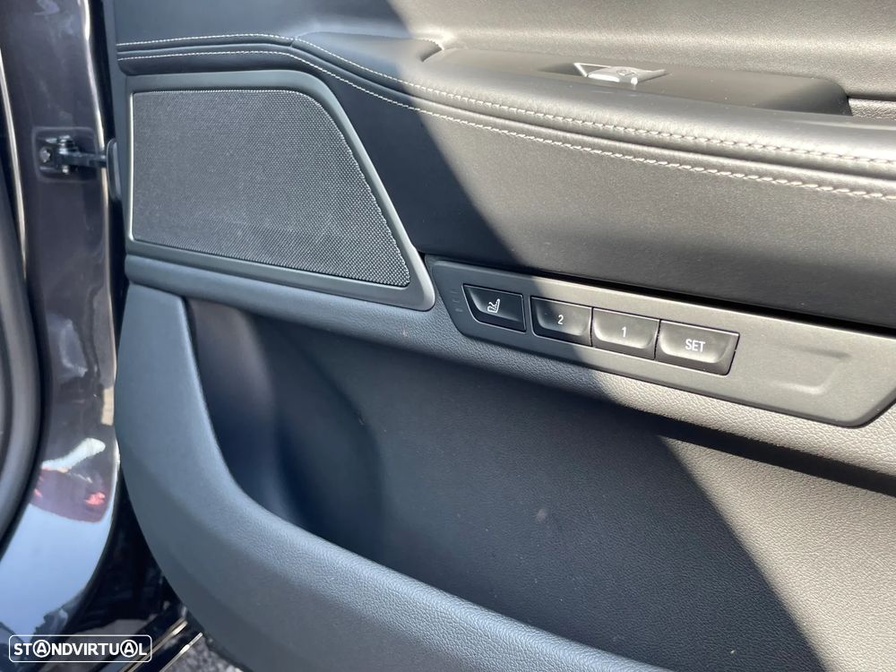 BMW 740 d xDrive Auto — fotografia 24