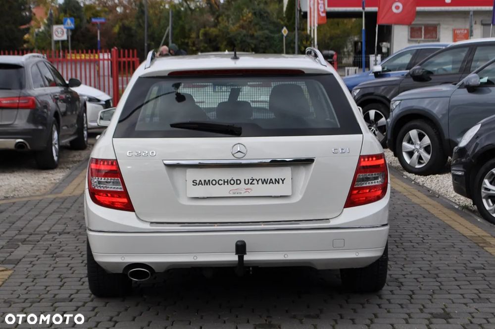 Mercedes-Benz Klasa C 220 (BlueTEC) d T 7G-TRONIC Avantgarde - 15