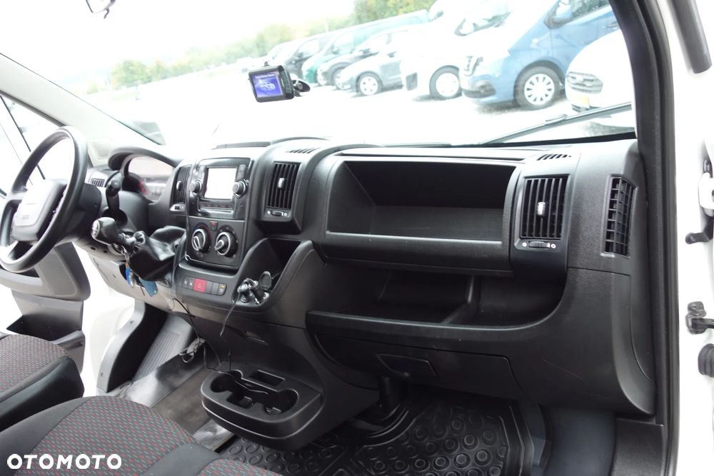 Peugeot Boxer 2.2 Bluehdi  165 KM Doka 7 Osobowa Klima Webasto - 21