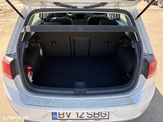 Volkswagen Golf 1.6 TDI Comfortline - 10